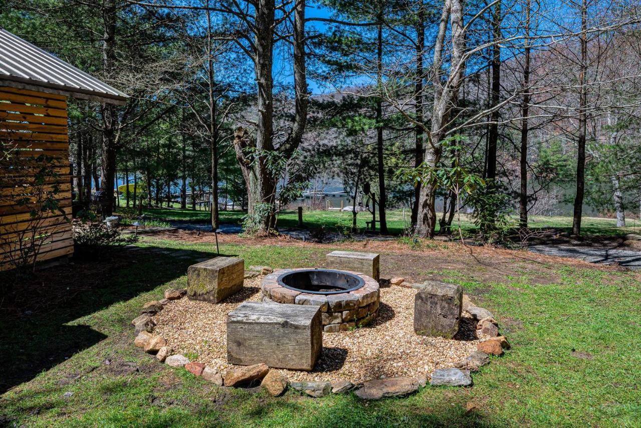 Staynantahala - Smoky Mountain Cabins And Luxury Yurts Aquone Eksteriør billede
