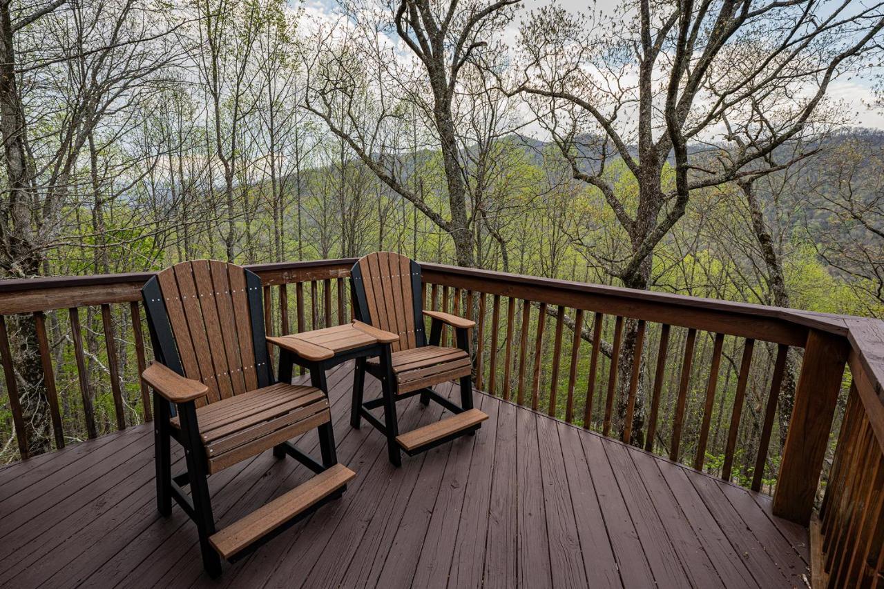 Staynantahala - Smoky Mountain Cabins And Luxury Yurts Aquone Eksteriør billede